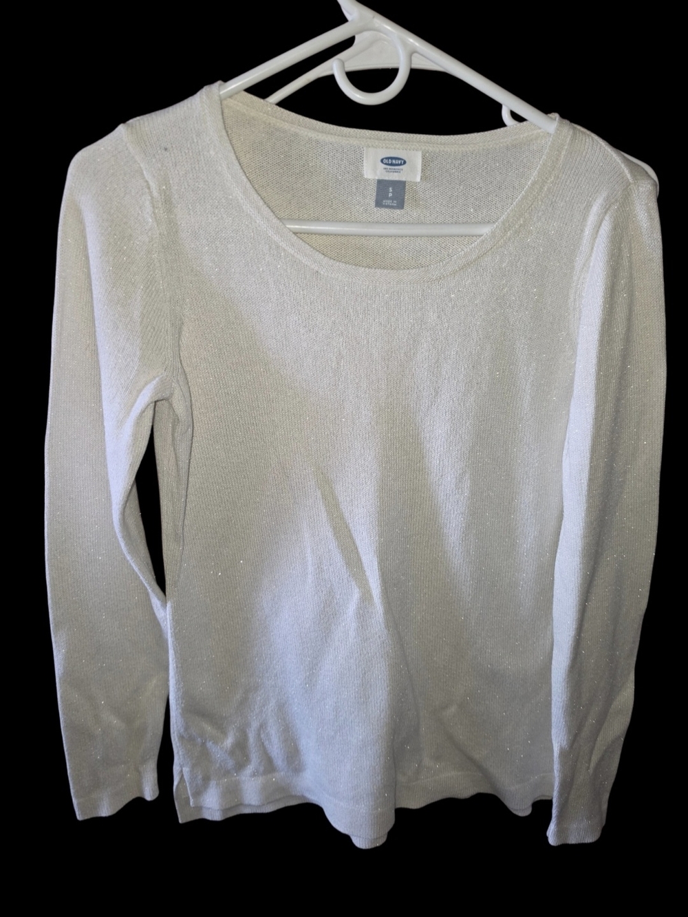 4/8/159. Old Navy Womens Cream Scoop Neck Long-Sleeve Sweater
